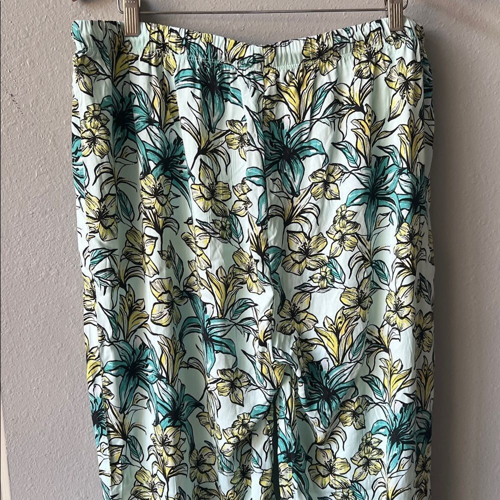 Beach Riot Tropical Pants - Picture 6 of 8